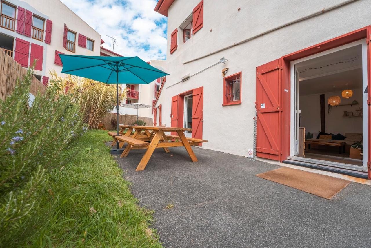 Garden - Utopy Hostel Биарриц Экстерьер фото
